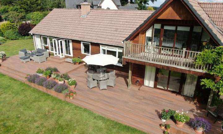 does composite decking expand