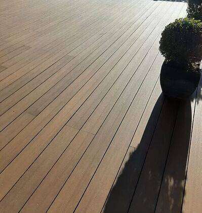 How does composite decking hold up to dogs