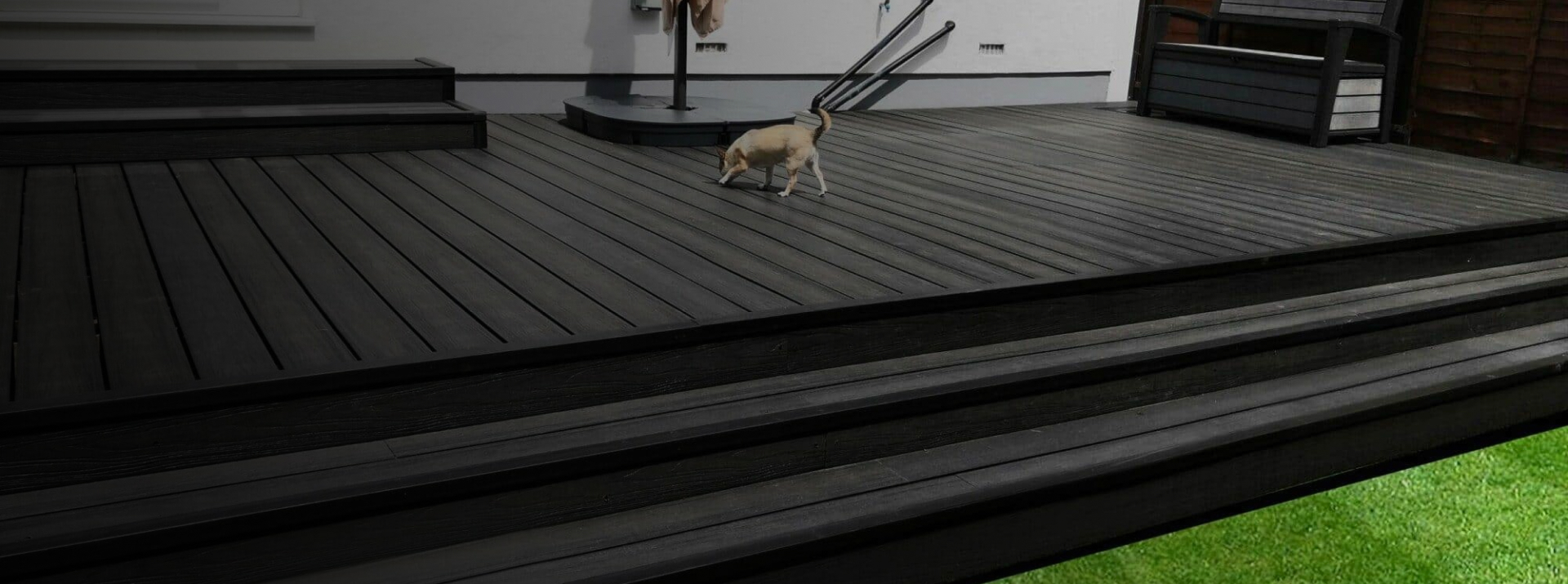 https://ultradecking.co.uk/wp-content/uploads/2025/07/Component-64-1.jpg